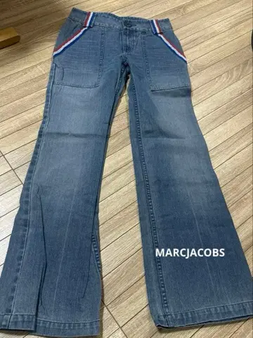 마크제이콥스 부츠컷 데님 플레어 데님 s 사이즈