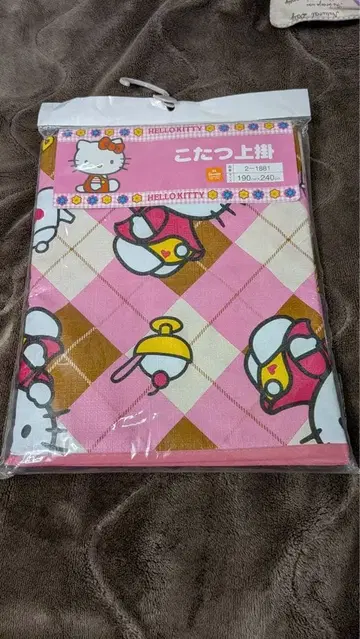 헬로키티 코타츠 상단 커버