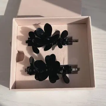 Simone Rocha x H&M 콜라보 헤어핀