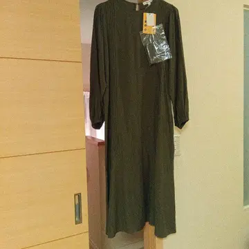 올리브색 긴팔 원피스 미사용 택 포함