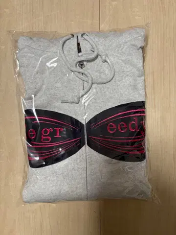 8egreedy 지퍼 후드티 버터플라이