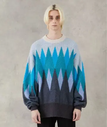 퍼블릭 도쿄 컬러 아가일 오버 사이즈 니트 1