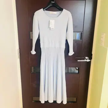 새상품 tocco closet 니트 원피스 / 내추럴 뷰티 베이직