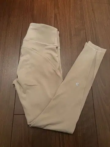 룰루레몬 베이지 하이웨스트 레깅스