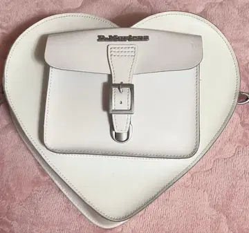 닥터 마틴 하트 백팩 숄더백 화이트