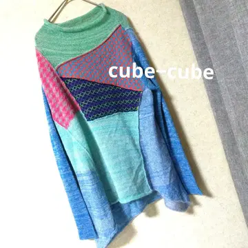 새상품급 cube-cube 니트 긴팔 M-L 센소유니코