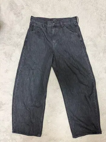 다크 그레이 와이드 레그 데님 팬츠