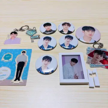 SEVENTEEN 민규 MINGYU 캔 배지 아크링 키링 아크릴 스탠드