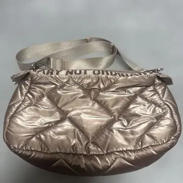 ZARA 메탈릭 퀼팅 베이지 백