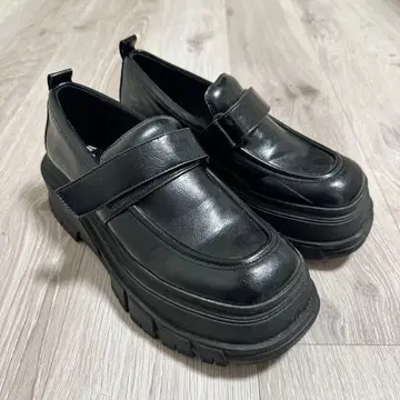 ZARA 블랙 플랫폼 로퍼 38