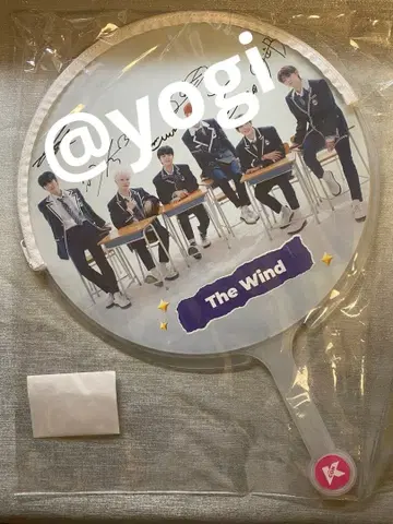 thewind kcon 사인 포함 부채