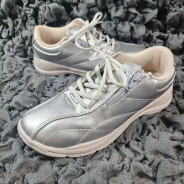 새상품급 아사히 슈즈 실버 워킹화 지퍼 스니커즈 와이드