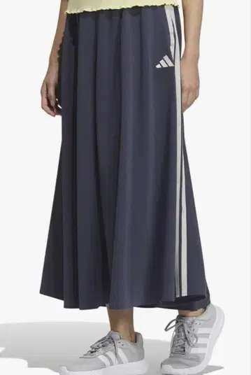 아디다스 3 스트라이프 니트 스커트