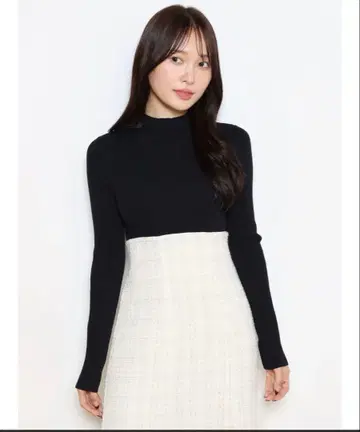 이소재 도킹 백 레이스업 니트 원피스