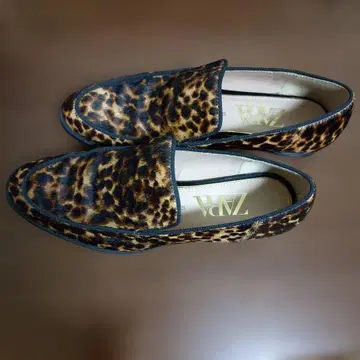 ZARA 레오파드 무늬 신발