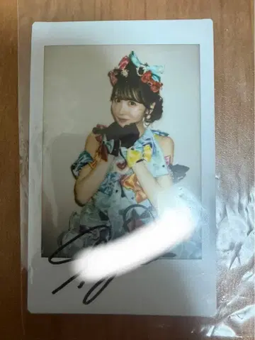사쿠라이 유이 친필 사인 폴라로이드