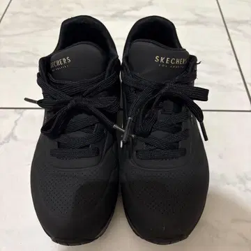 SKECHERS 블랙 스니커즈 우노 스탠드 온 에어
