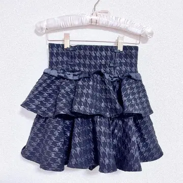 pium 티어드 프릴 도리 미니 스커트 블랙 믹스