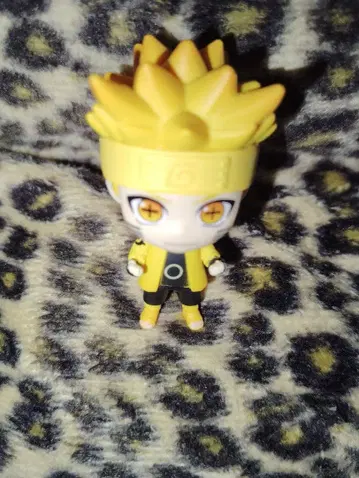 나루토 피규어 옐로우 컬러