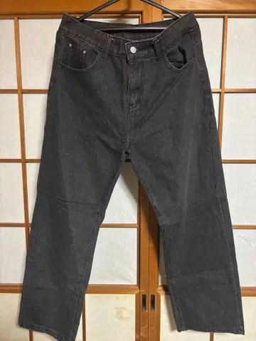 다크 그레이 스트레이트 레그 데님 M 사이즈