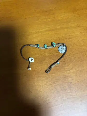 HENRY CUIR 터콰이즈풍 비즈 가죽 팔찌