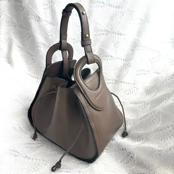 로페 Amelie Bag ( 아멜리 백 ) [ 미디어 게재 ]