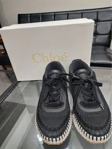 끌로에 블랙 스니커즈