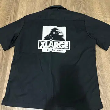 XLARGE 블랙 반팔 셔츠