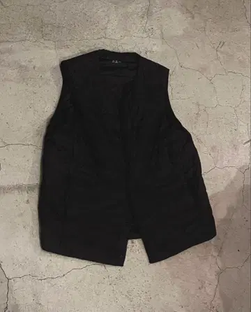 유니클로 퍼프 테크 베스트/히트텍 사이즈 M