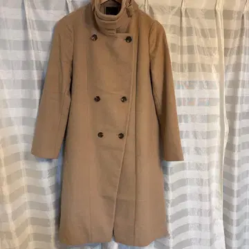 베이지 더블 브레스트 롱 코트