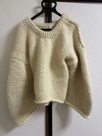 HAKUJI 하쿠지 아이보리 오버 사이즈 니트