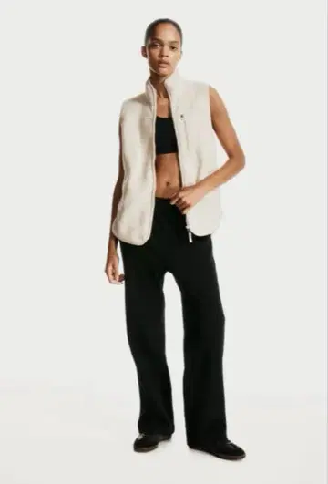 테디 스포츠 베스트 화이트