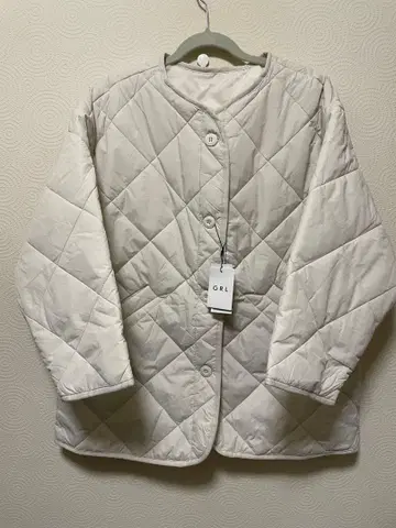 새상품 여성용 GRL 화이트 퀼팅 자켓 M