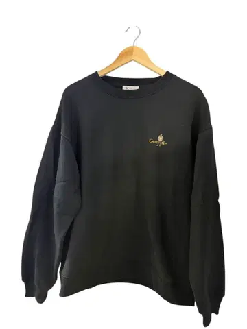 블랙 로고 자수 크루넥 트레이닝복