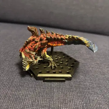 몬스터 헌터 스탠다드 모델 디노발드 피규어