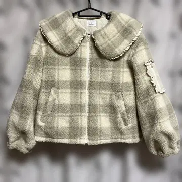 [ 미사용 새상품 ] 체크 프릴 칼라 보아 자켓