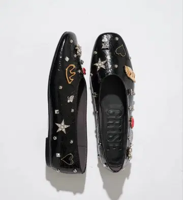 LE TALON GRISE 가죽 SURREAL 모티브 플랫