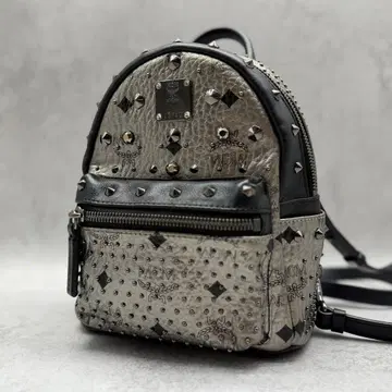 [ 새상품급 ] MCM 스터드 실버 여성용 스몰 백팩