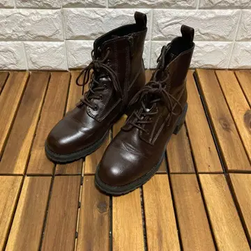 브라운 레이스업 부츠 합성 피혁