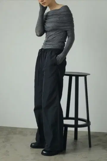 aunke 앙누크 나일론 팬츠 네이비 사이즈/38