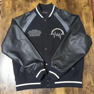 KOSMIK NOISE 바시티 자켓 블랙