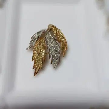 CROWN TRIFARI 브로치