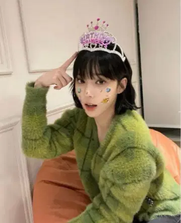 aespa 윈터 착용 unif 니트 가디건