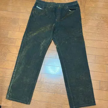 다크 브라운 스트레이트 레그 데님