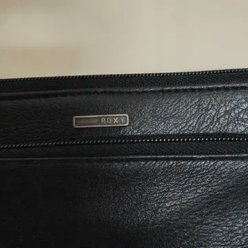 미사용 새상품 ROXY 블랙 가죽 장지갑