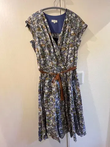 MACKINTOSH PHILOSOPHY 꽃무늬 슬리브리스 원피스 36