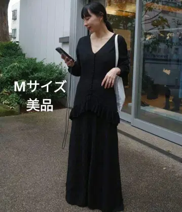 UND SWITCH FLARE KNIT DRESS 블랙 M 사이즈