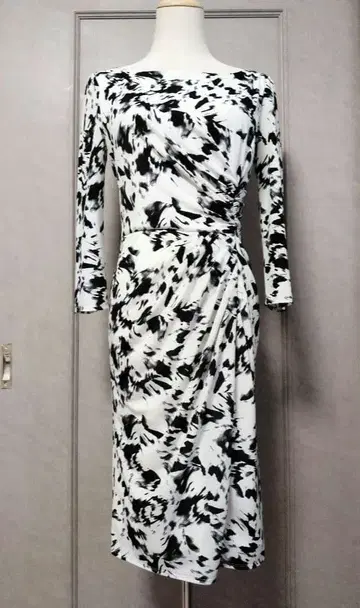 [ MATERIA ] 화이트 x 블랙 원피스