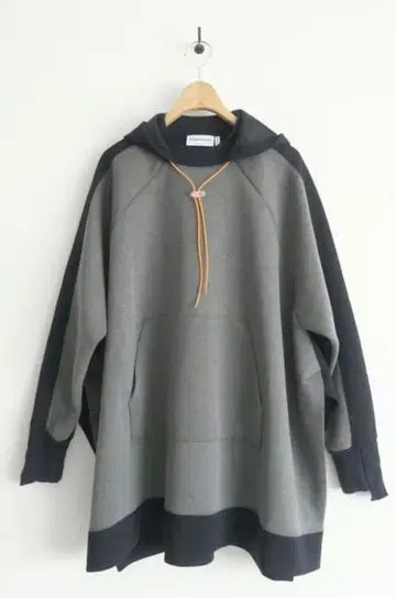 나곤스탠스 종이상자 플레어 후드 풀오버