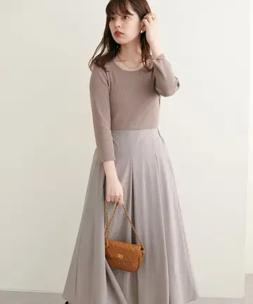 내추럴 꾸뛰르 이소재 절개 깔끔 도킹 원피스